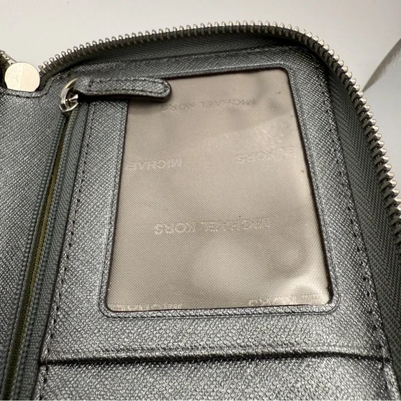 Michael Kors Large Smartphone Wallet - Metallic Silver Glitter - Picture 7 of 13
